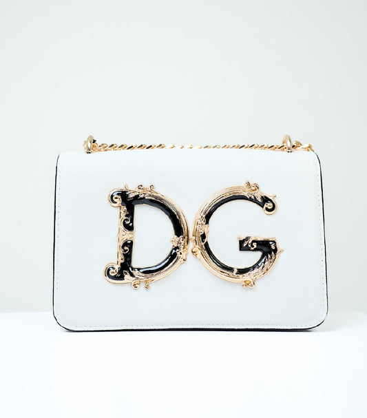 D&G in white